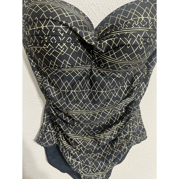 NipTuck Metallic Design Foil Joanne One Piece Swimsuit 6 - Picture 5 of 6